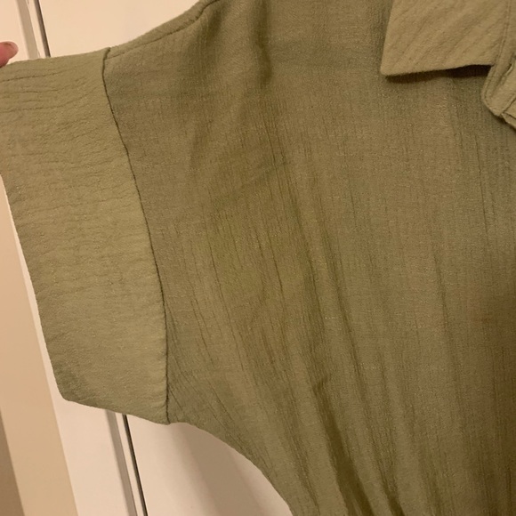 Guess brand XS Never worn , no damage or stains paid 55 each new no tags $30both - Picture 7 of 8